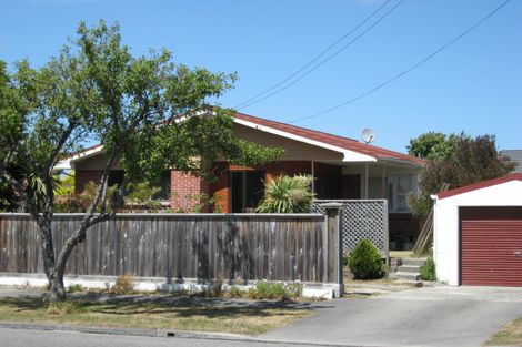 Photo of property in 43 Bentley Street, Russley, Christchurch, 8042