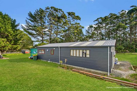 Photo of property in 129 Mcleod Road, South Head, Helensville, 0874