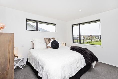 Photo of property in 12 Pegasus Place, Seaward Bush, Invercargill, 9812