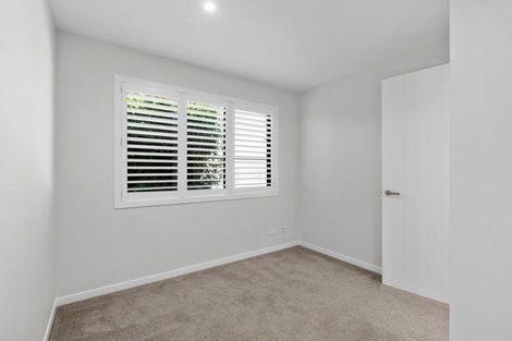 Photo of property in 102 Vipond Road, Stanmore Bay, Whangaparaoa, 0932