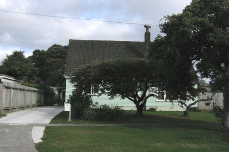 Photo of property in 6 Waldie Grove, Avalon, Lower Hutt, 5011