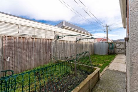 Photo of property in 73 Oxford Street, South Dunedin, Dunedin, 9012