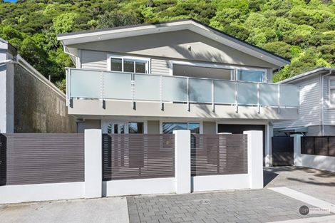 Photo of property in 225 Muritai Road, Eastbourne, Lower Hutt, 5013