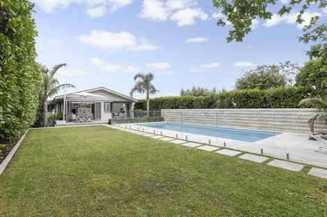 Photo of property in 14 Churchill Road, Murrays Bay, Auckland, 0630