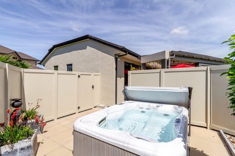 Photo of property in 11 Rutland Place, Taradale, Napier, 4112