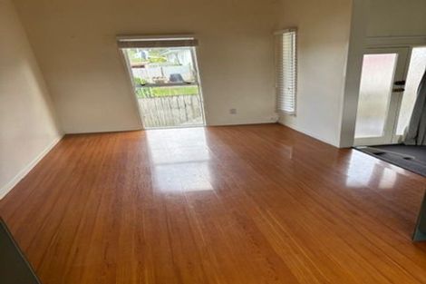 Photo of property in 28 Hiwihau Place, Glenfield, Auckland, 0629