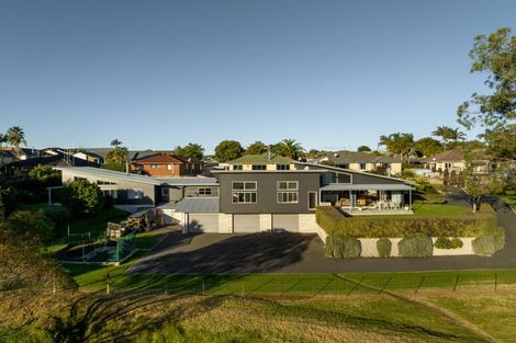 Photo of property in 26 Brackenburn Drive, Ohauiti, Tauranga, 3112