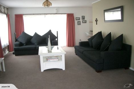 Photo of property in 75 Kennedy Avenue, Forrest Hill, Auckland, 0620