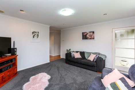 Photo of property in 10 Heaphy Street, Westown, New Plymouth, 4310