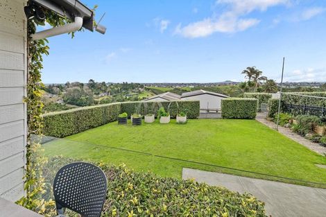 Photo of property in 86 Whites Road, Whitford, Howick, 2571