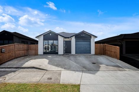Photo of property in 26 Survila Street, Takanini, 2110
