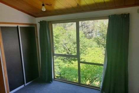 Photo of property in 8 Evergreen Place, Sunshine Bay, Queenstown, 9300