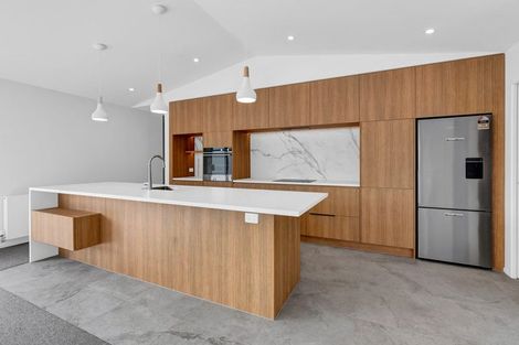 Photo of property in 9a Strandon Place, Strandon, New Plymouth, 4312