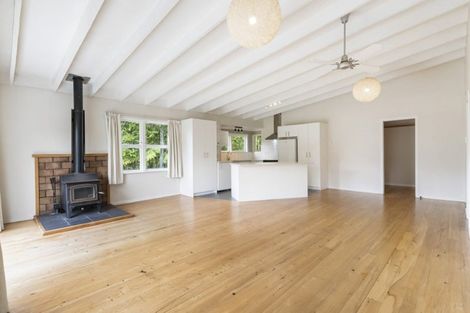 Photo of property in 126 Candia Road, Henderson Valley, Auckland, 0614