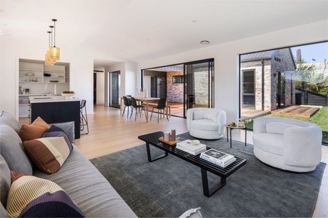 Photo of property in 10 Bosun Place, Te Atatu Peninsula, Auckland, 0610