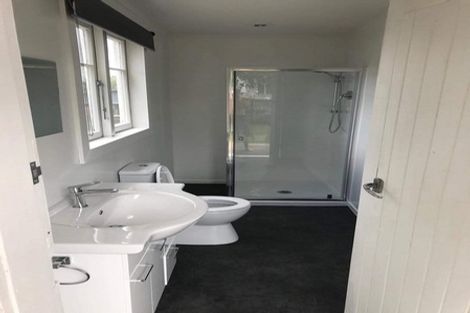 Photo of property in 2 Sheridan Street, Silverdale, Hamilton, 3216