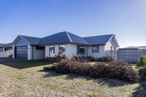 Photo of property in 15 Johnson Avenue, Amberley, 7410