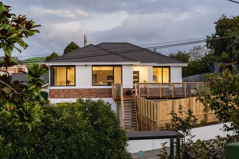 Photo of property in 11 Middleton Road, Kew, Dunedin, 9012