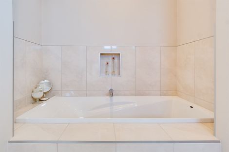 Photo of property in 3 Kapiti Drive, Poraiti, Napier, 4112