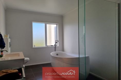 Photo of property in 16 Nadine Stanton Drive, Bell Block, New Plymouth, 4312