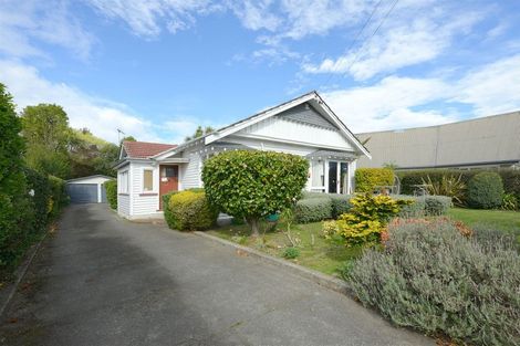 Photo of property in 82 Avonhead Road, Avonhead, Christchurch, 8042