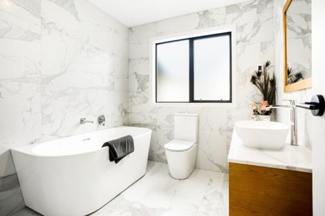 Photo of property in 19 Tawatawa Street, Long Bay, Auckland, 0630