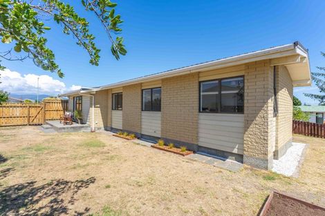 Photo of property in 11 Mountainview Terrace, Otaki Beach, Otaki, 5512