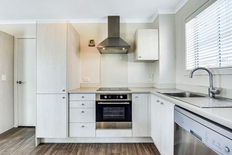 Photo of property in 69 Chiefs Court, Hamilton East, Hamilton, 3216