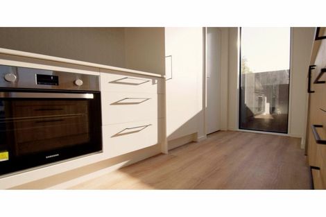 Photo of property in 4/63 Waltham Road, Sydenham, Christchurch, 8023