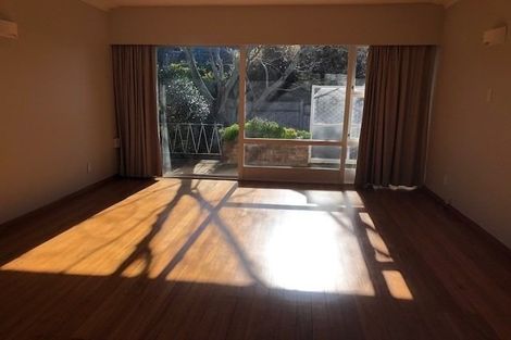 Photo of property in 2/11 Onepoto Road, Hauraki, Auckland, 0622