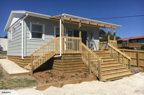 Photo of property in 12a Matai Road, Stanmore Bay, Whangaparaoa, 0932