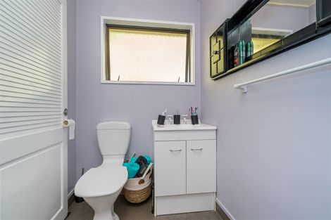 Photo of property in 8 Scott Street, Milton, 9220