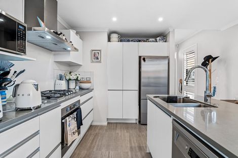 Photo of property in 14b Dida Park Drive, Kumeu, 0810