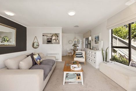Photo of property in 2/238 The Esplanade, Island Bay, Wellington, 6023