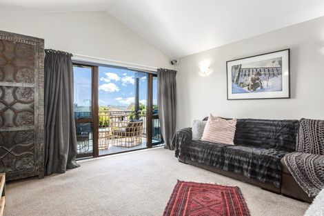 Photo of property in 103-105 Eskdale Road, Papakowhai, Porirua, 5024