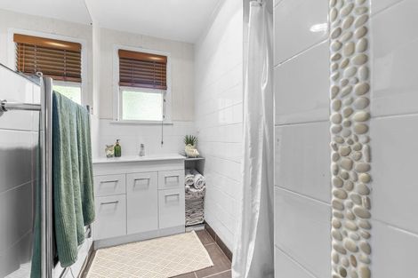 Photo of property in 71 Mountain Road, Sentry Hill, New Plymouth, 4373