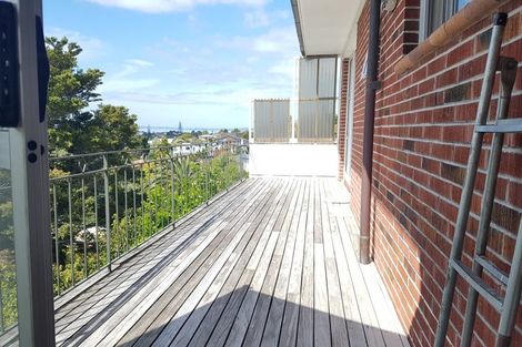 Photo of property in 5 Elizabeth Place, Mairangi Bay, Auckland, 0630