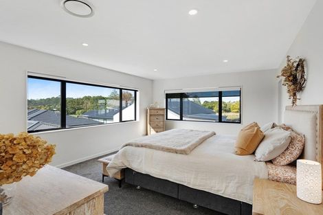 Photo of property in 26 Papa Orchard Drive, Kumeu, 0810