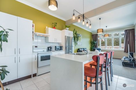 Photo of property in 1/125 Upper Fitzherbert Road, Wainuiomata, Lower Hutt, 5373