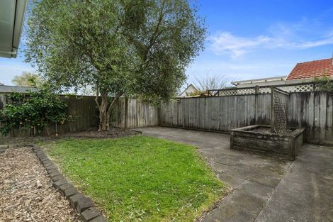 Photo of property in 307 Shakespeare Street, Leamington, Cambridge, 3432