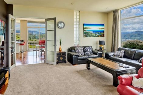 Photo of property in 11 Winifred Way, Belmont, Lower Hutt, 5010