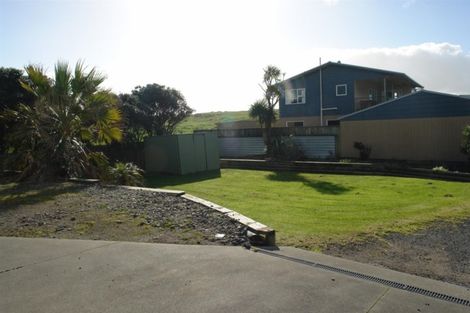 Photo of property in 29 Nukumaru Parade, Waiinu Beach, Whanganui, 4588