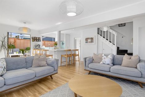 Photo of property in 2/563 Maunganui Road, Mount Maunganui, 3116