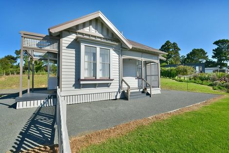 Photo of property in 21 Shine Road, South Head, Helensville, 0874