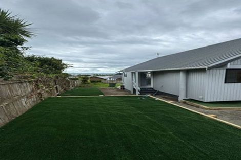 Photo of property in 37b Wade River Road, Stanmore Bay, Whangaparaoa, 0932