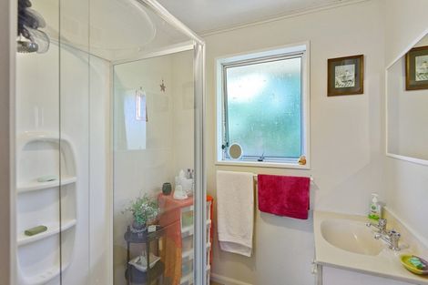 Photo of property in 18 La Perouse Place, Northcote, Christchurch, 8052