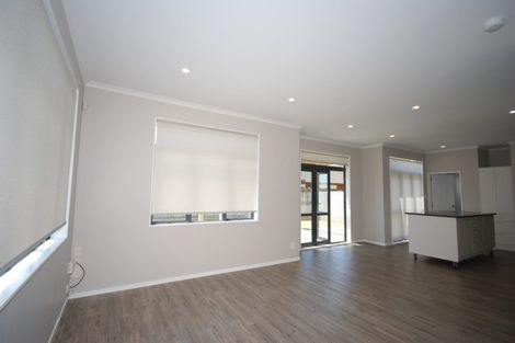 Photo of property in 6 Derg Place, East Tamaki, Auckland, 2013