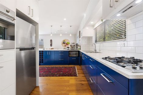 Photo of property in 2/19 Alma Street, Te Atatu South, Auckland, 0610