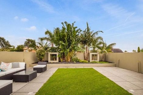 Photo of property in 48a Picasso Drive, West Harbour, Auckland, 0618