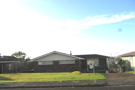 Photo of property in 17 Marcel Place, Glenfield, Auckland, 0629